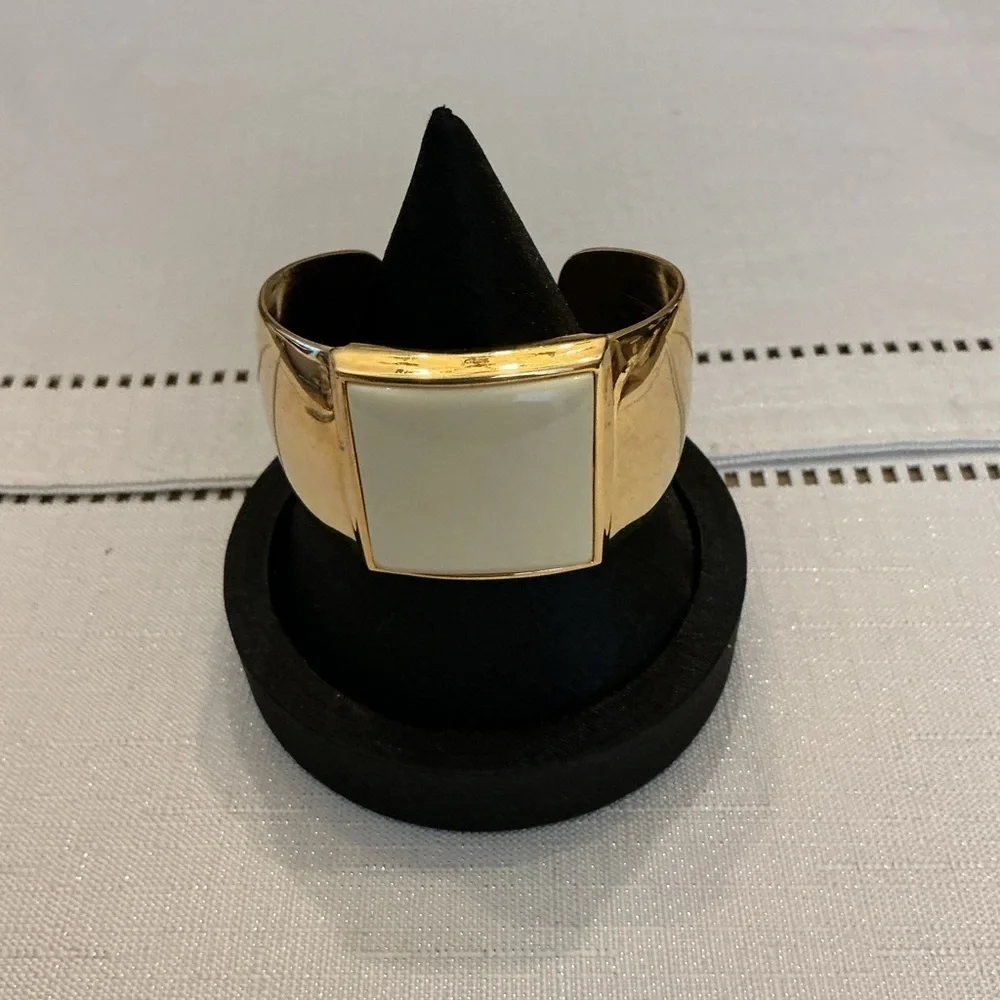 Avon Vintage Gold Tone Cream Lucite Cuff Bracelet - Picture 1 of 5